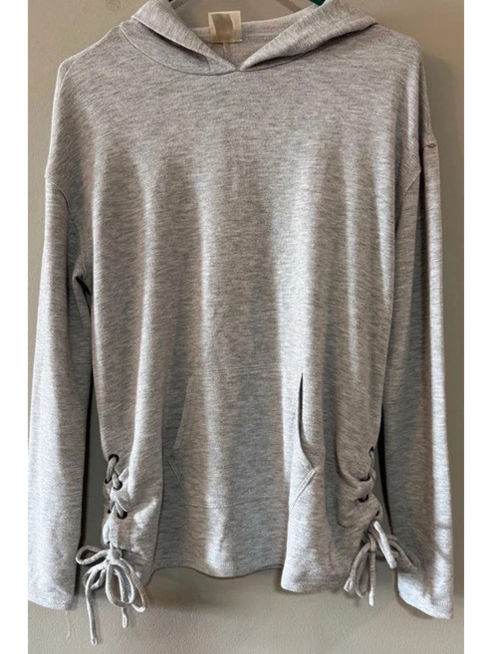 Mossimo Supply Co. women’s lightweight gray hoodie, size XS.